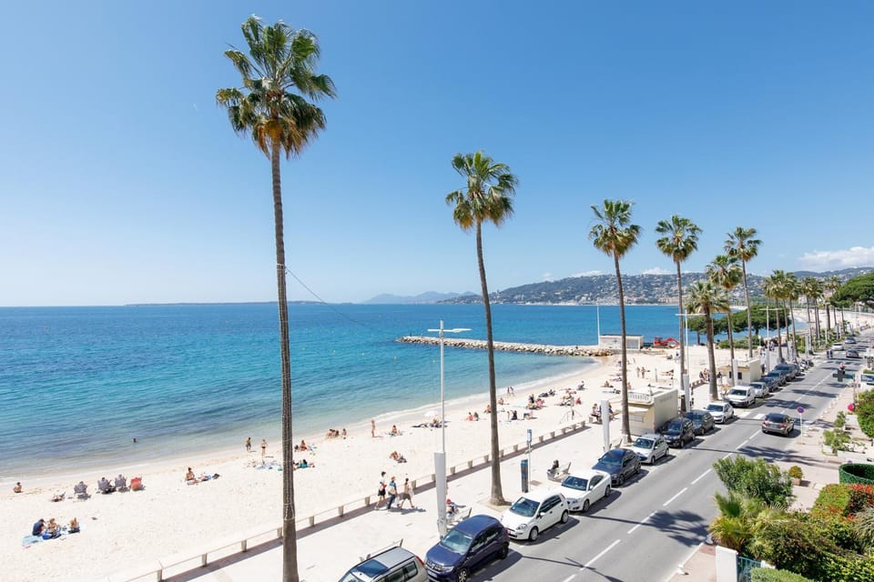 Juan les pins Vue sur lAzur Apartment in Antibes