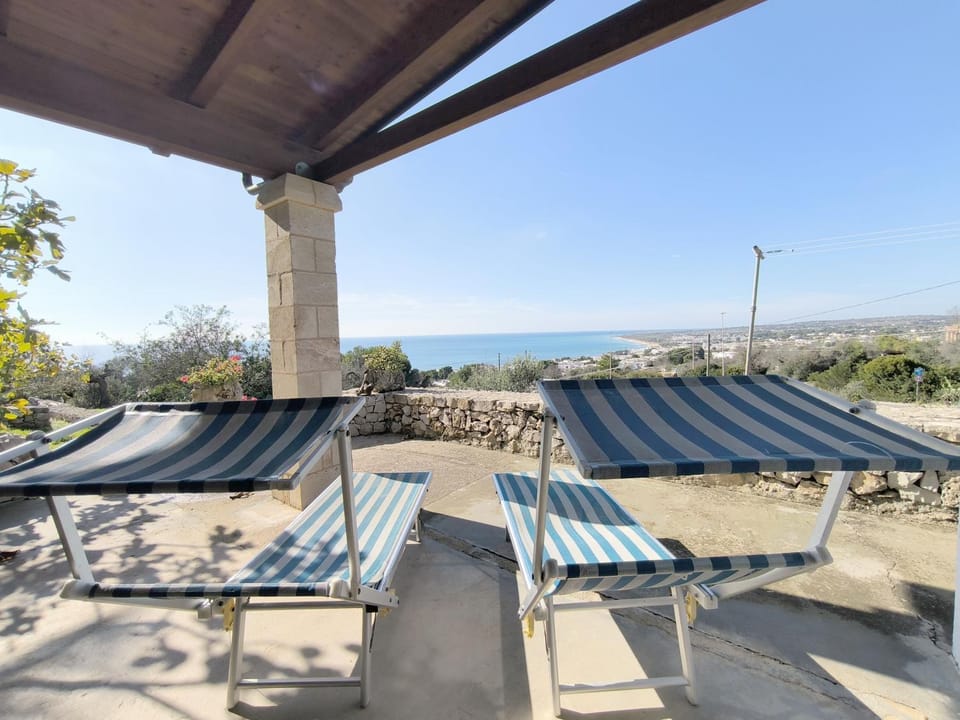 Patio, Day, Natural landscape, View (from property/room), Balcony/Terrace, Living room, Seating area, Dining area, Sea view