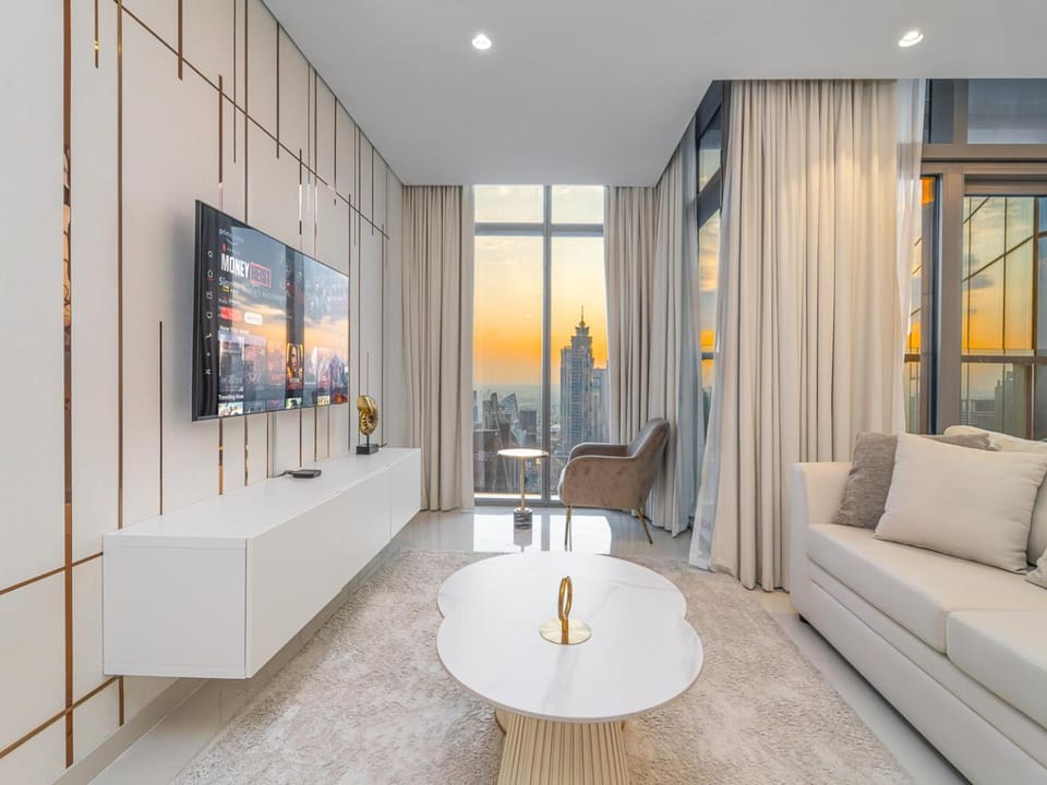 Luxury 1BR High floor Paramount Midtown Apartment in Dubai