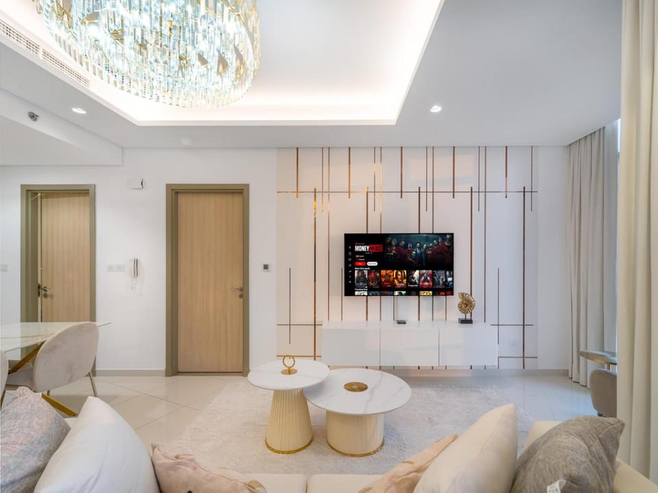 Luxury 1BR High floor Paramount Midtown Apartment in Dubai
