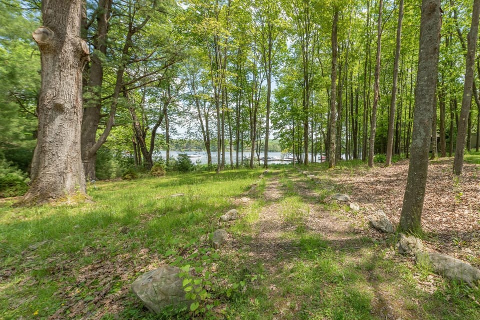Crows Nest by Railey Vacations House in Deep Creek Lake