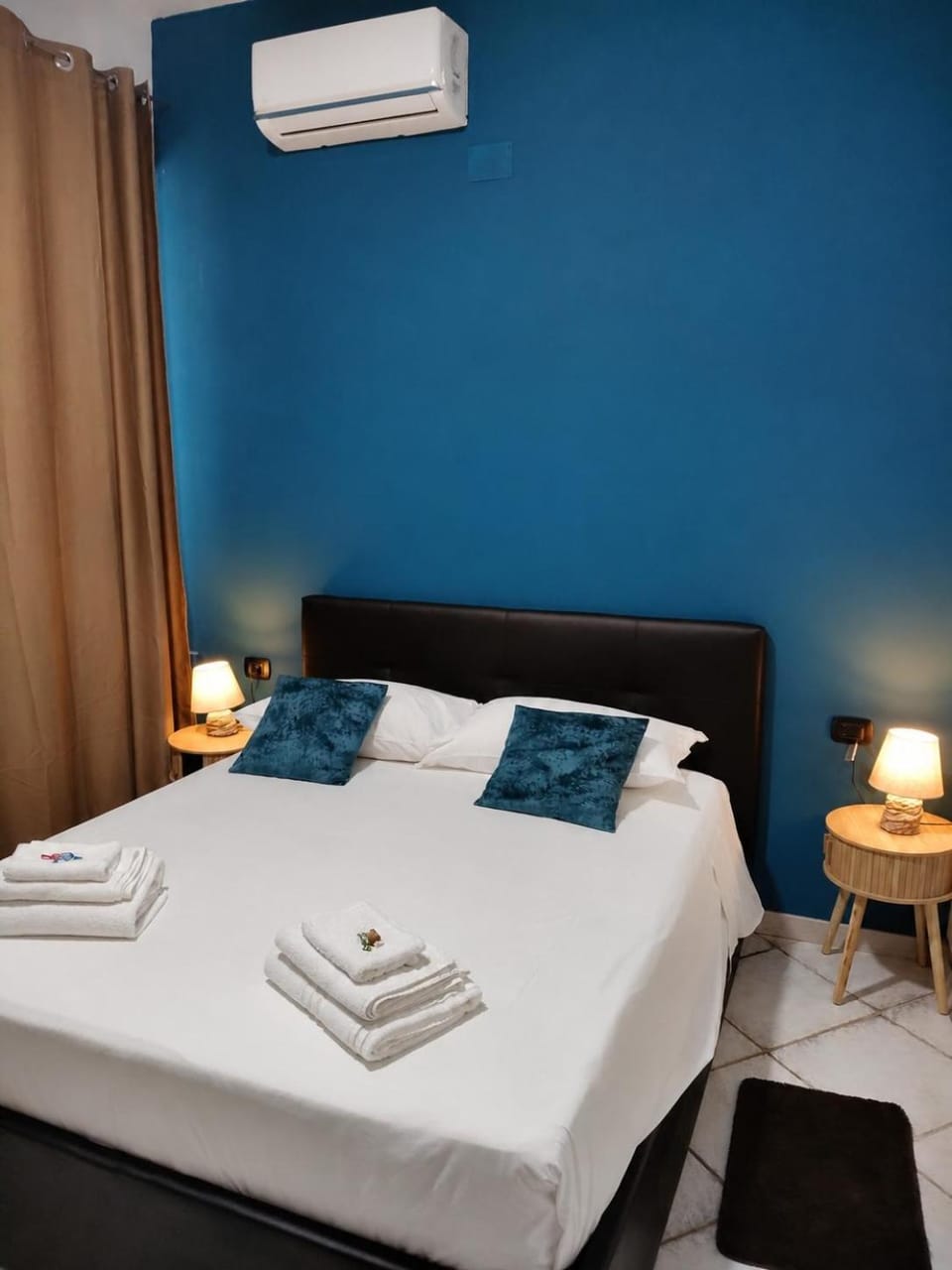 Bed, air conditioner