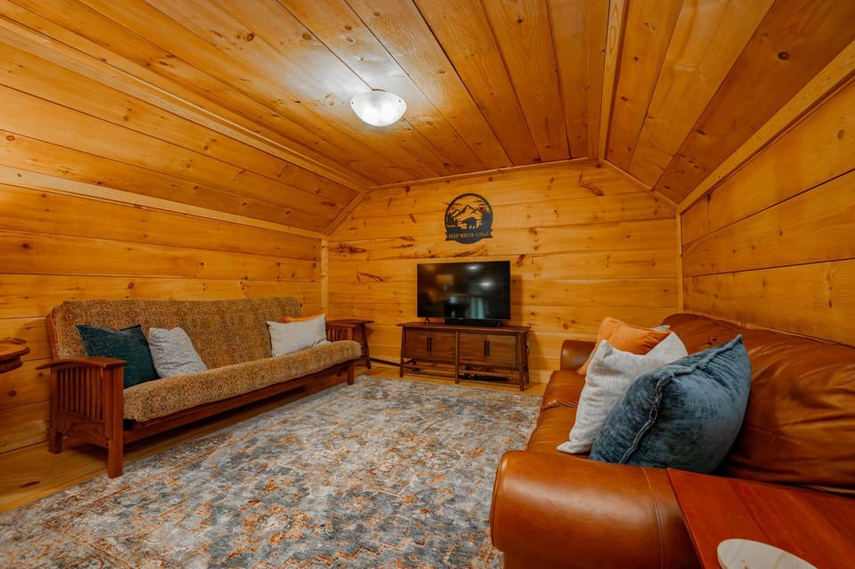 Deep Water Lodge House in Deep Creek Lake