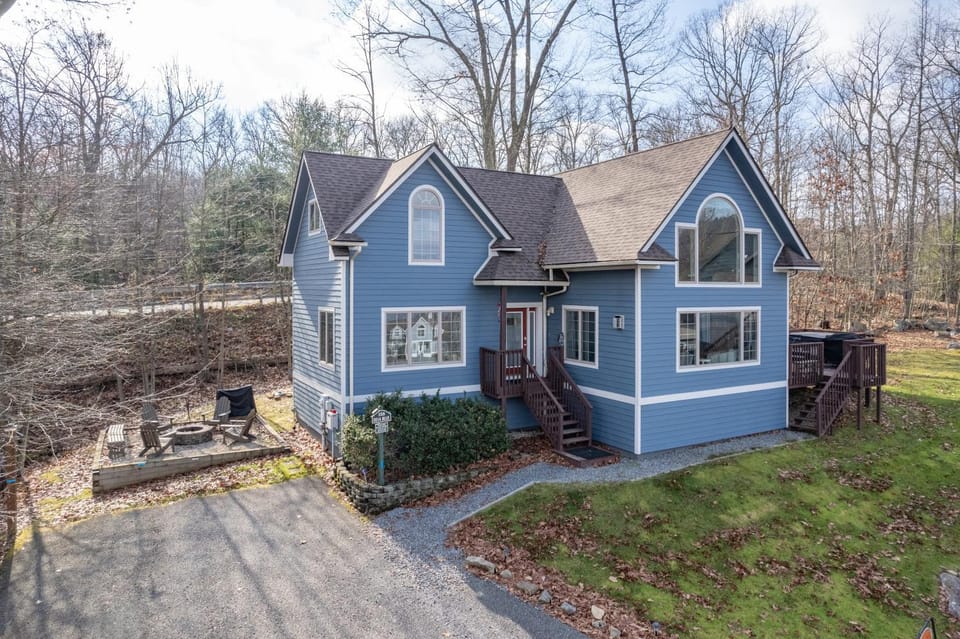 Deja Blue House in Deep Creek Lake