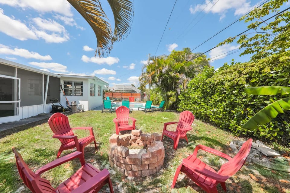 Aventura Ives Family Home House in Ives Estates
