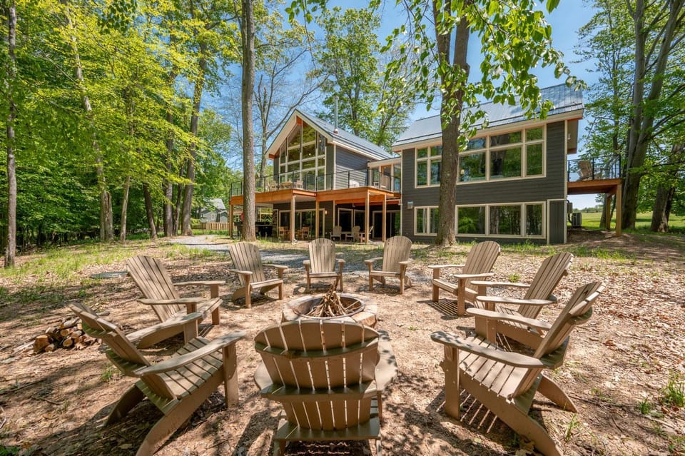 Discover Serendipity by Railey Vacations House in Deep Creek Lake