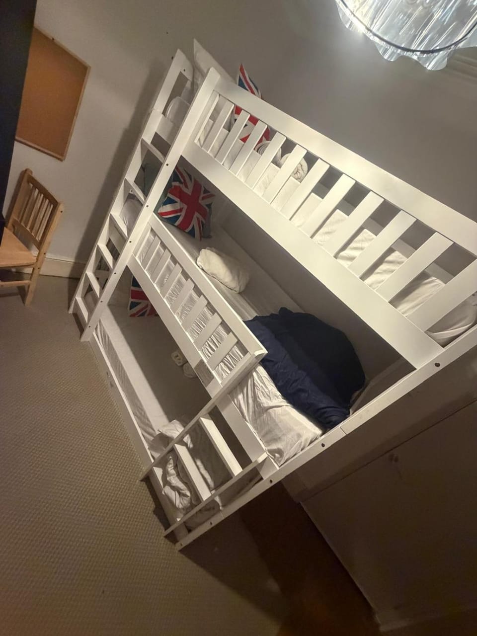 Large house in Surrey Quays Apartment in London Borough of Southwark