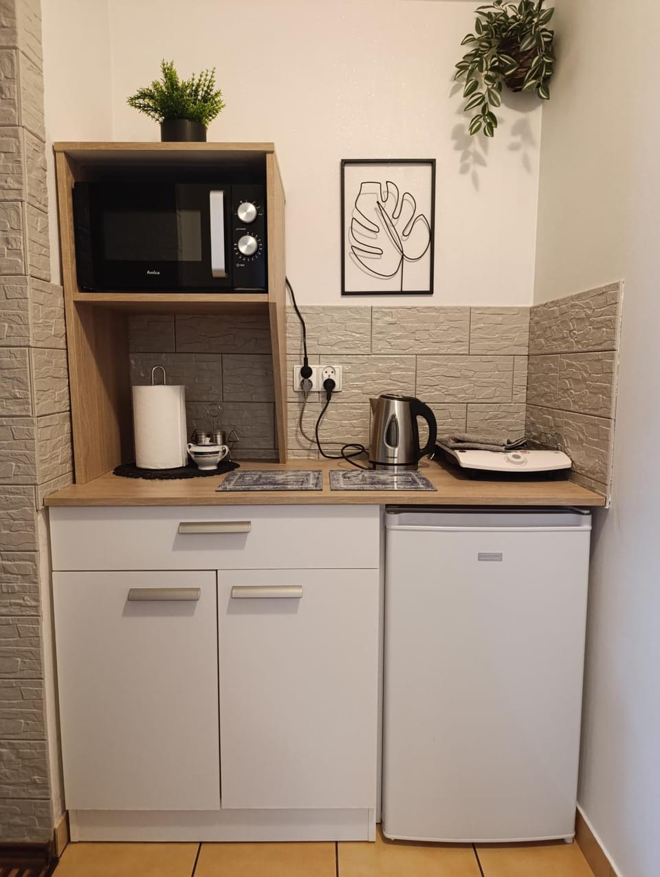 Coffee/tea facilities, Kitchen or kitchenette