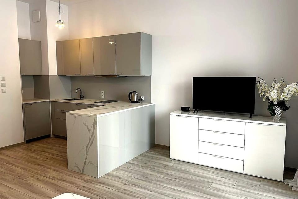 TV and multimedia, Kitchen or kitchenette