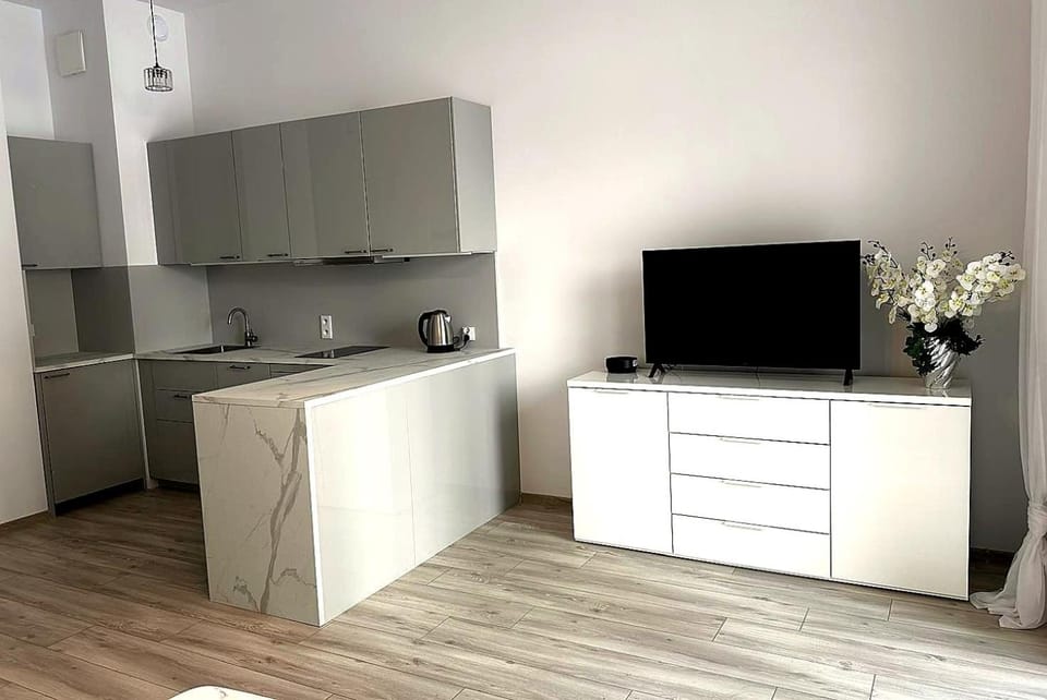 TV and multimedia, Kitchen or kitchenette