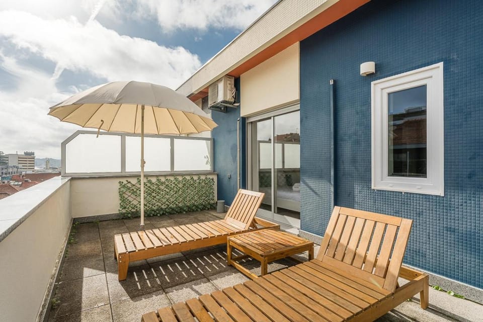 GuestReady- Charming Porto Retreat with Terrace Apartment in Porto