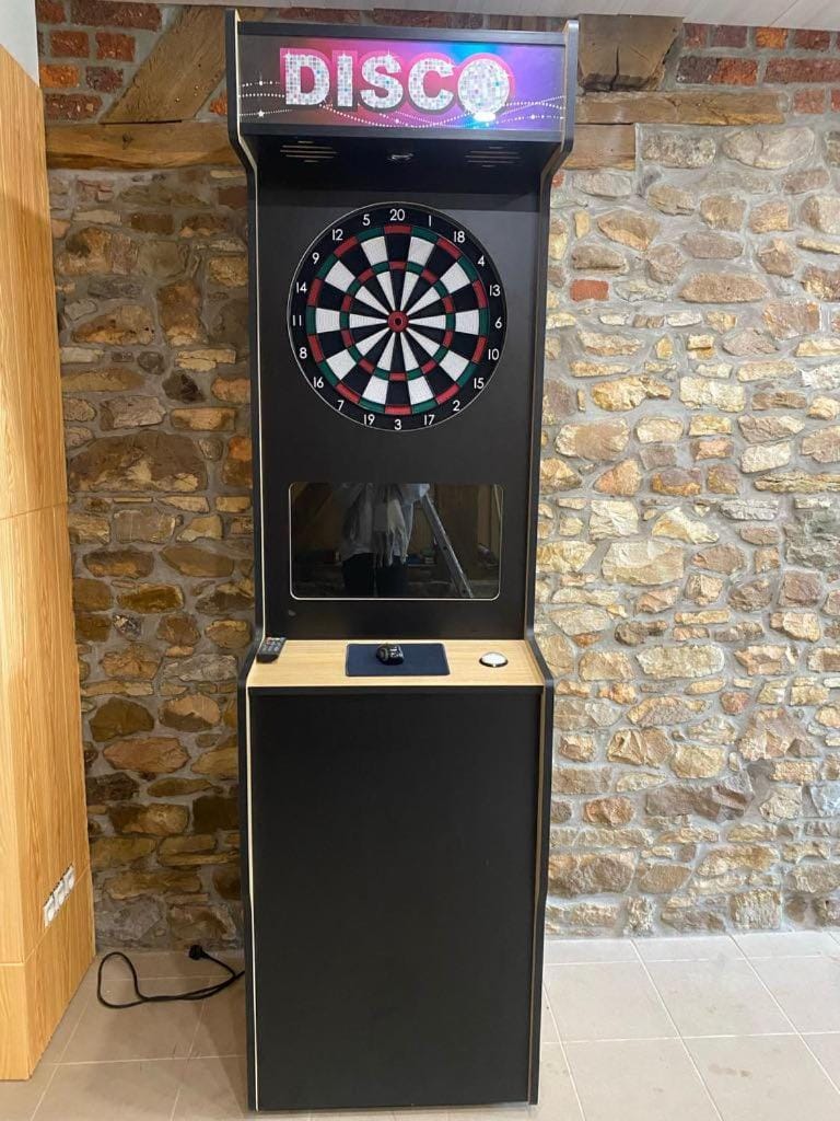 Darts, Game Room