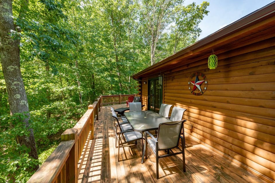 Cozy Cabin by Railey Vacations Cabin in Garrett County