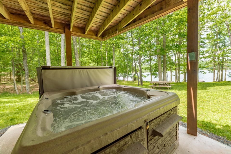 Reflections by Railey Vacations House in Deep Creek Lake
