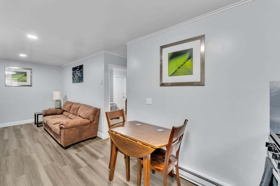 The Main Lineup Apt 4 - All Star Baseball Rentals Apartment in Oneonta