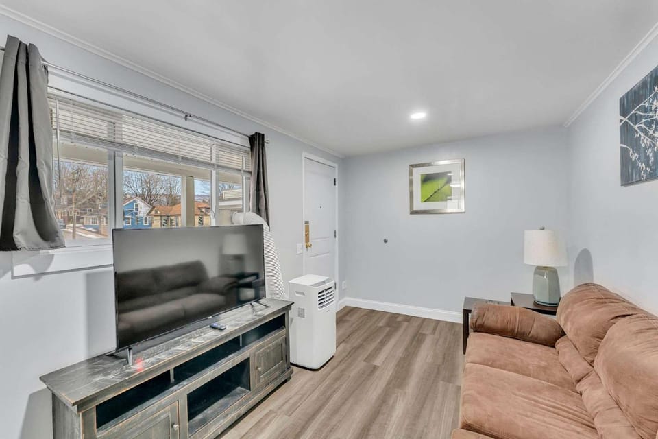 The Main Lineup Apt 4 - All Star Baseball Rentals Apartment in Oneonta