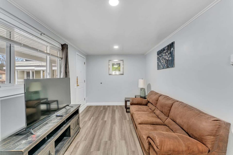 The Main Lineup Apt 4 - All Star Baseball Rentals Apartment in Oneonta