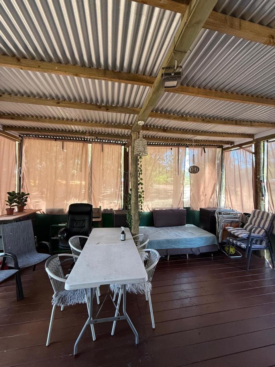 Casa Rodante Fija y Pileta en el bosque Punta del Este - camping - Campground/ 
RV Resort in Punta del Este