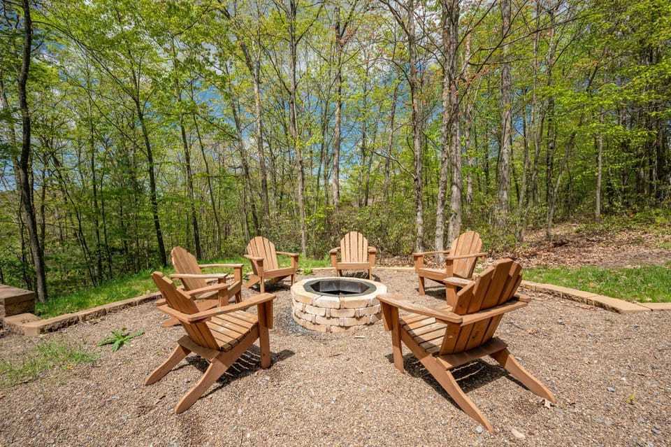 Great Expectations by Railey Vacations House in Deep Creek Lake