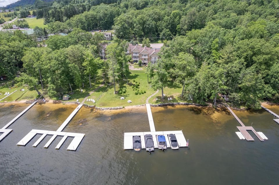 Lakefront Laxin House in Deep Creek Lake