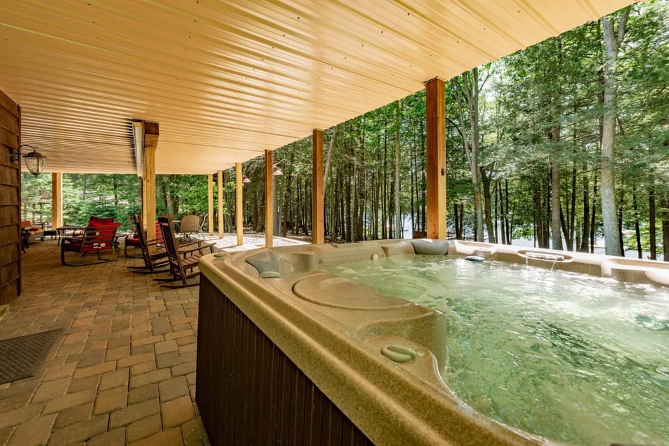 Life is Good by Railey Vacations House in Deep Creek Lake