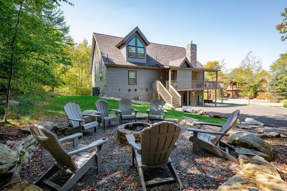 Raphaels Retreat House in Deep Creek Lake
