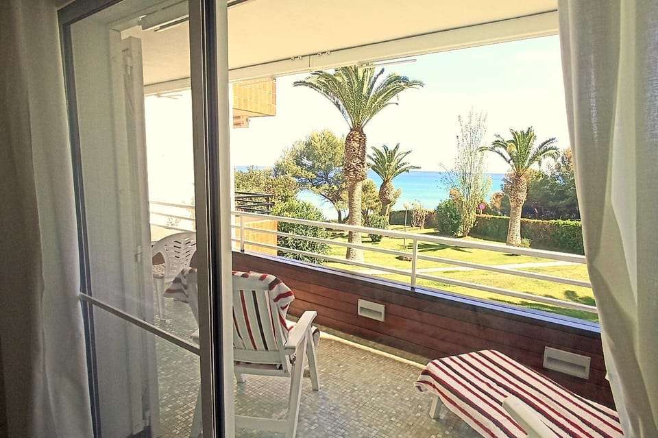 View (from property/room), Balcony/Terrace, Sea view