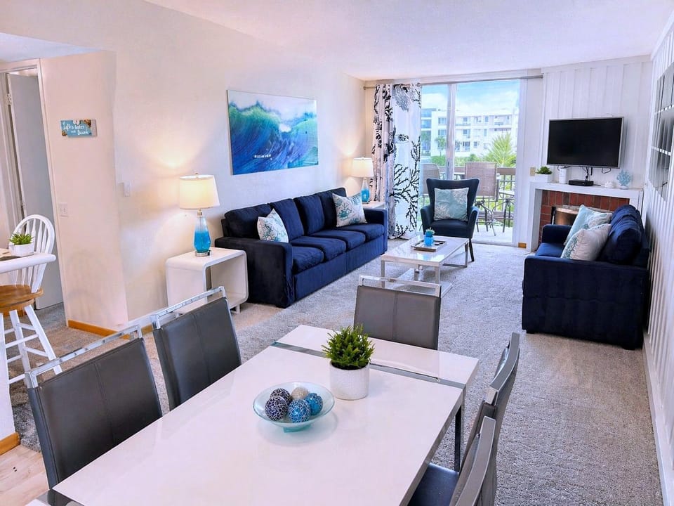 TV and multimedia, View (from property/room), Balcony/Terrace, Kitchen or kitchenette, Living room, Seating area, Dining area, fireplace