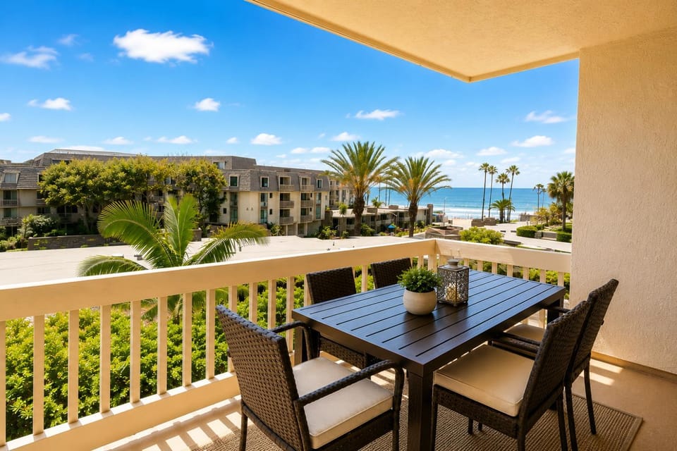 Natural landscape, Balcony/Terrace, Seating area, Dining area, Sea view