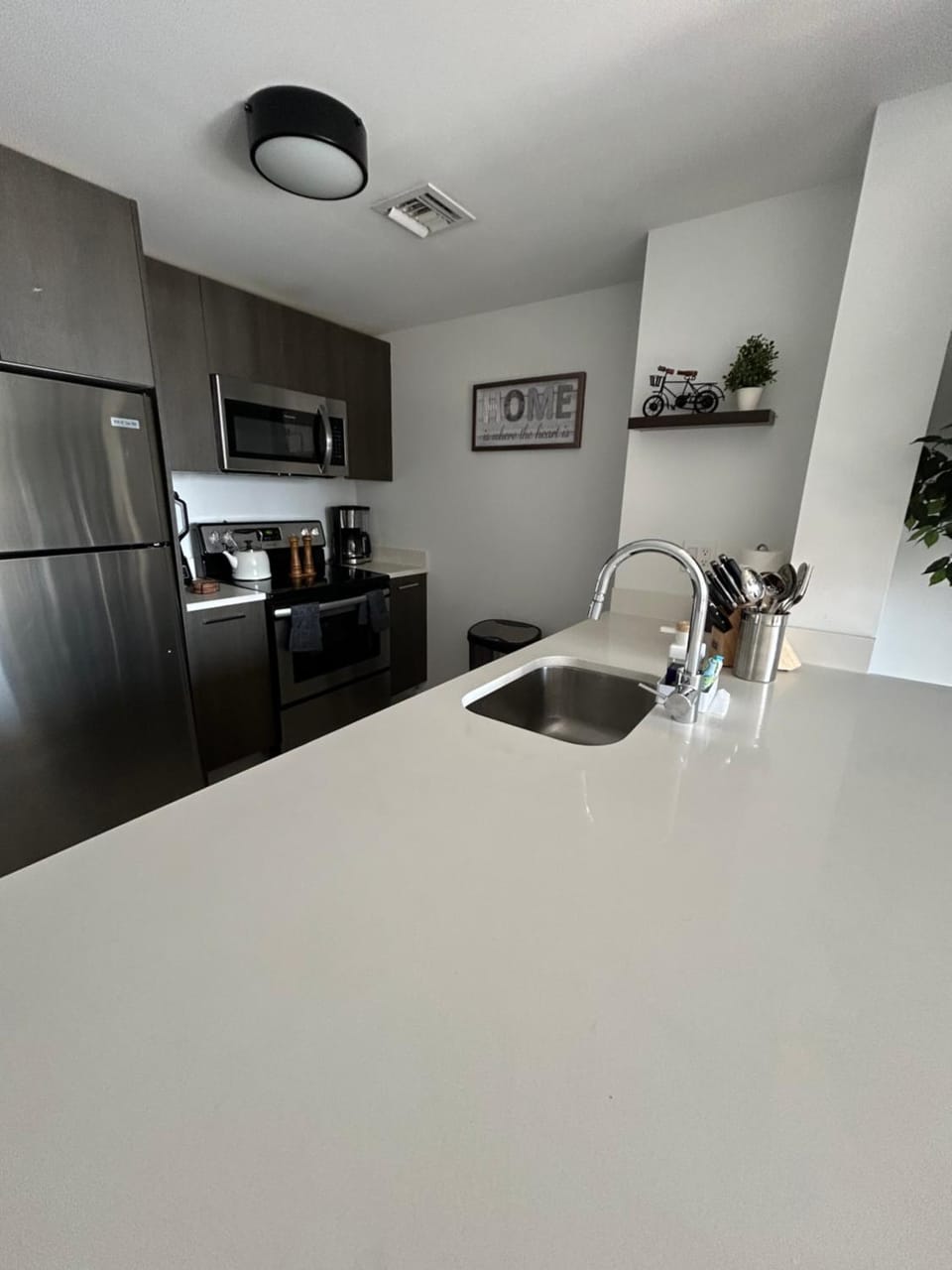 Kitchen or kitchenette, Dining area, dishwasher, oven, stove