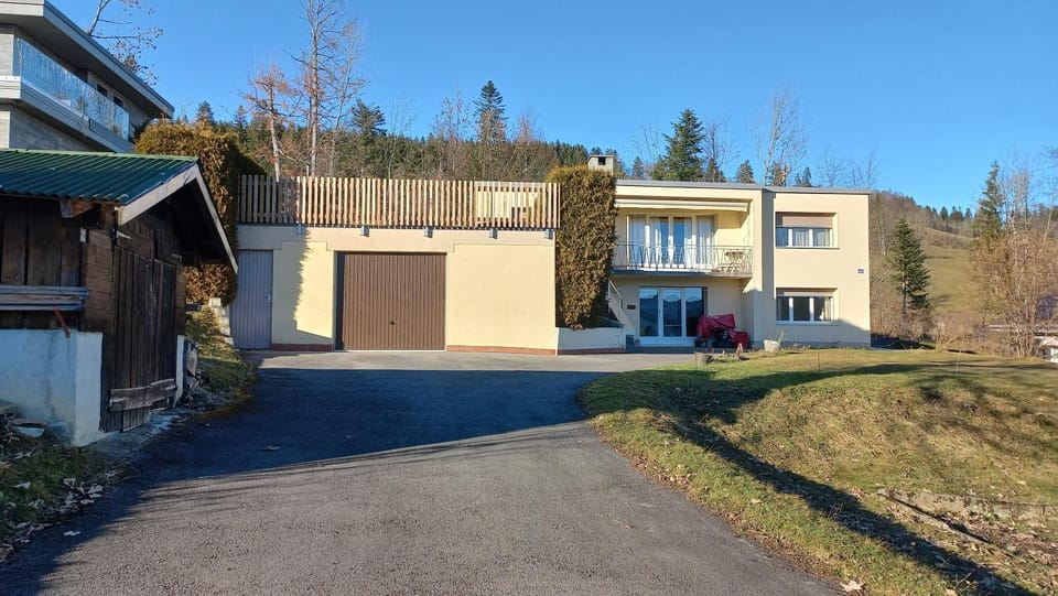 Property building, Parking