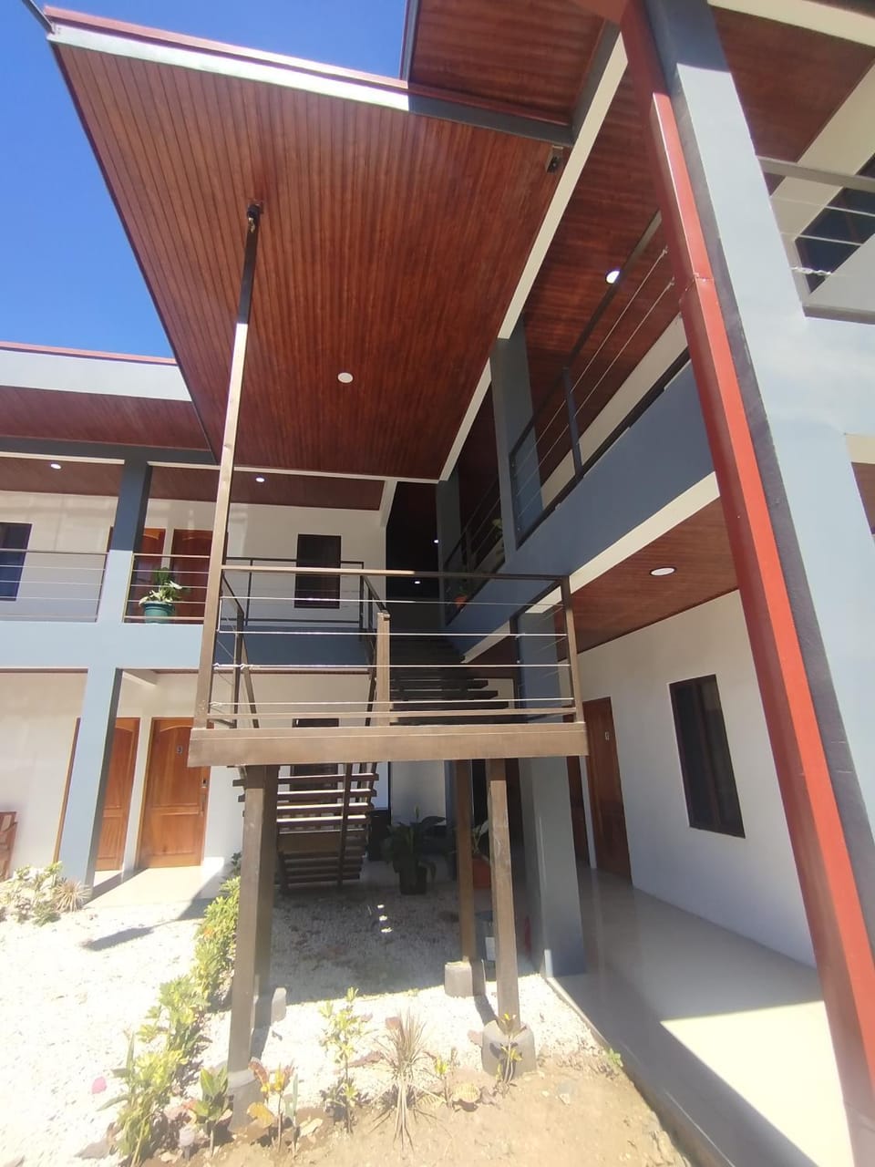 Facade/entrance