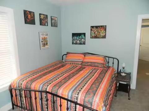 Short Walk to Campus House in Bloomington