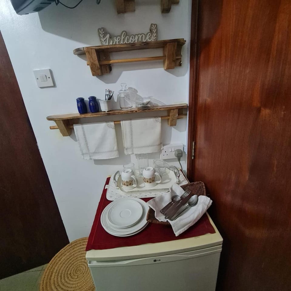 SERENE STAYS - Studio Apartment WESTLANDS Bed and Breakfast in Nairobi