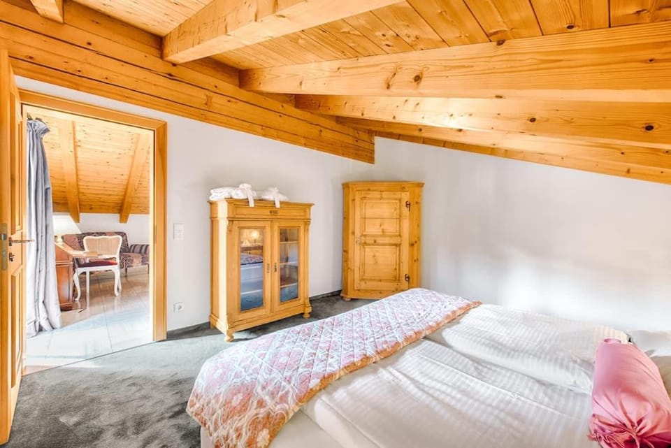 Central Park - Alpine Apartment House in Garmisch-Partenkirchen