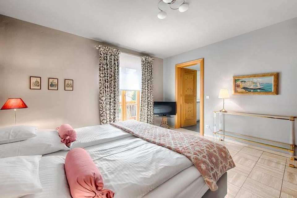 Central Park - Alpine Apartment House in Garmisch-Partenkirchen