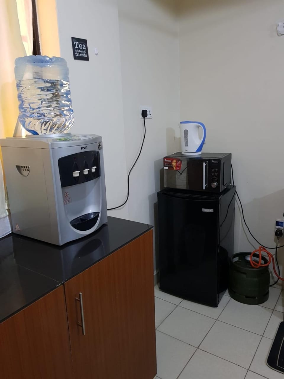 Kitchen or kitchenette