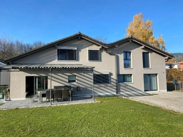 Property building, Spring, Day, Garden, Garden view