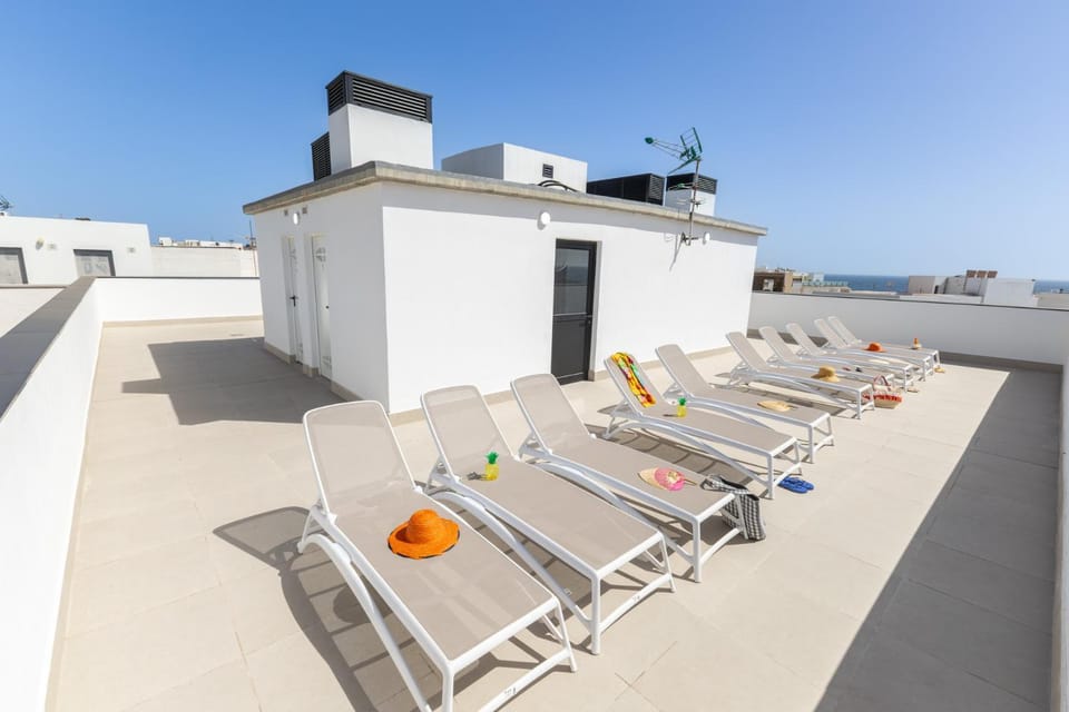 Day, Balcony/Terrace, sunbed
