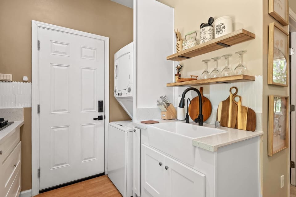 Modern Cozy Stay w Outdoor Patio & Grill House in Diamond Bar