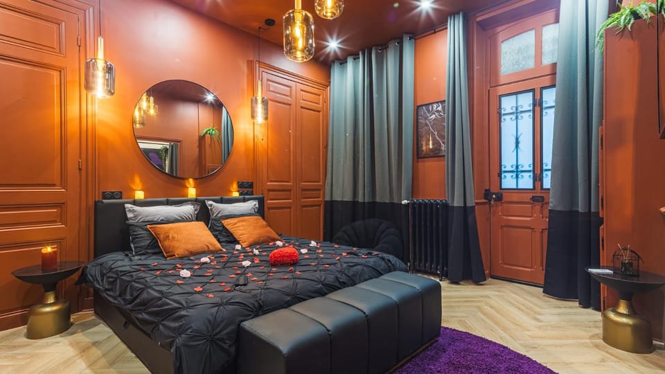 Bed, Bedroom