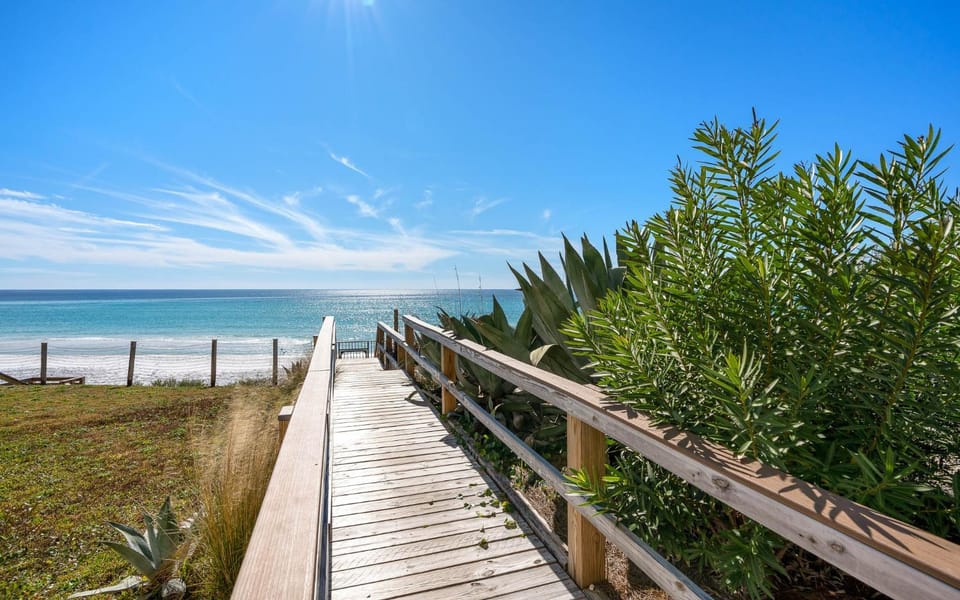 Crow’s Nest at Blue Mountain Beach House in South Walton County