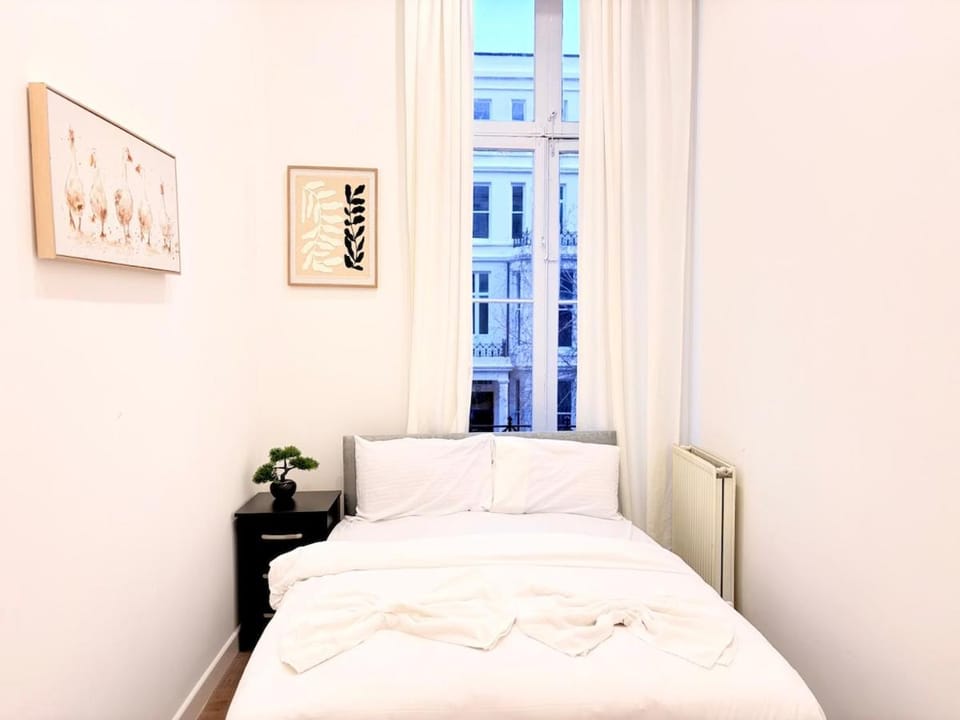 Earls Court - Group Friendly Flat for 10 Apartment in City of Westminster