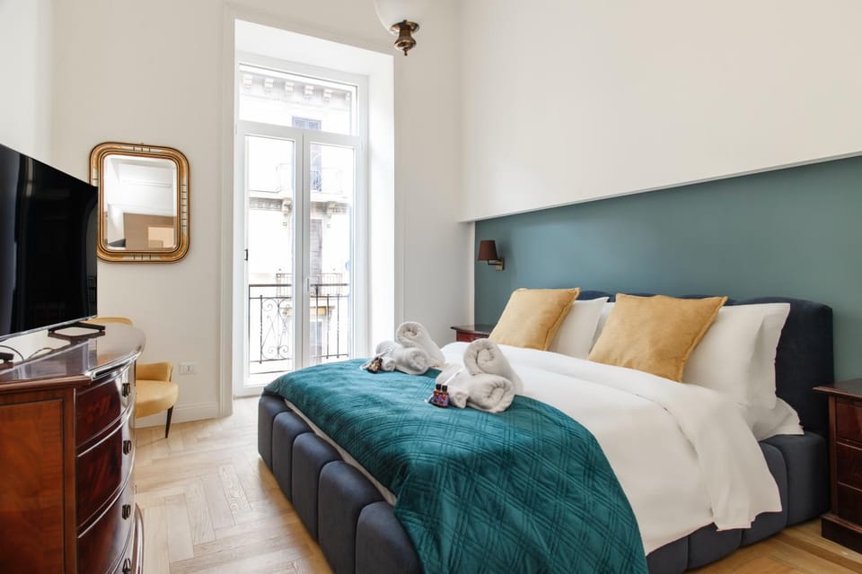 TV and multimedia, Balcony/Terrace, Balcony/Terrace, Photo of the whole room, Bedroom