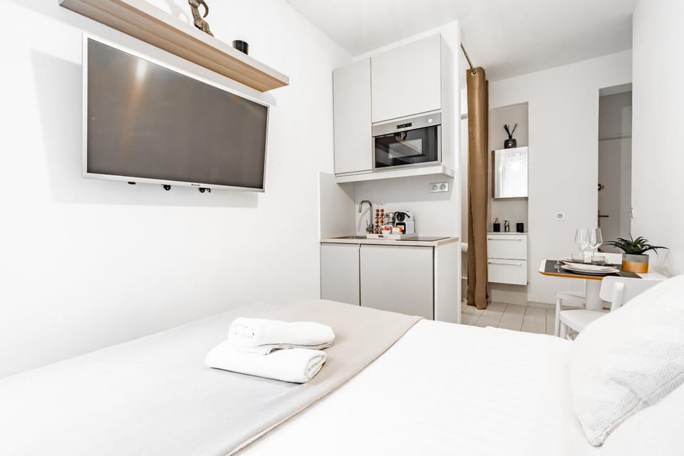 Charming & Cozy Apartment Near the Eiffel Tower Apartment in Paris