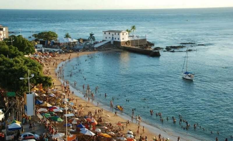 Apartamento no coração da Barra, a 100 metros da Praia do Porto Apartment in Salvador
