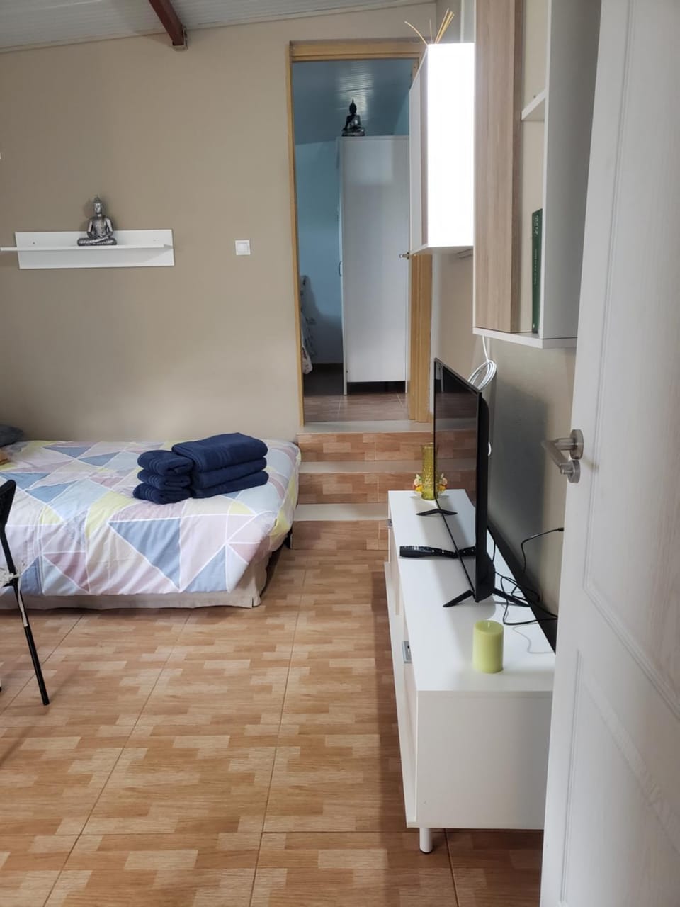TV and multimedia, towels