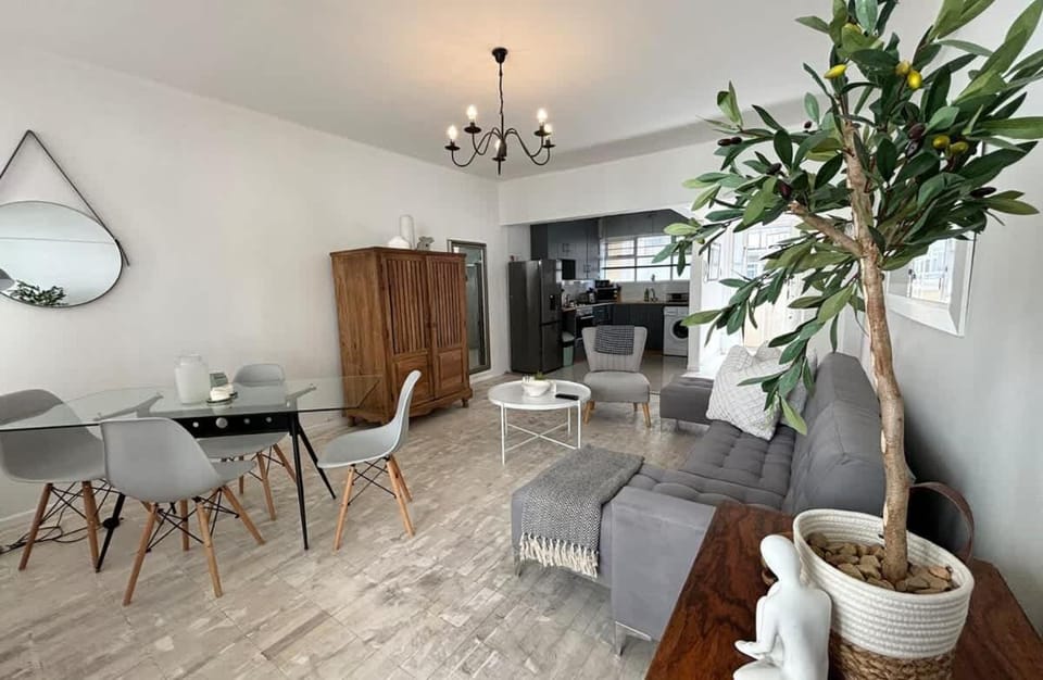 Home Sweet Home Spacious 1Bedroom - GreenPoint 303 Apartment in Cape Town