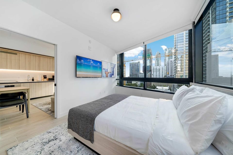 Downtown Edit-Resort Style Stay with Full Amenities House in Miami