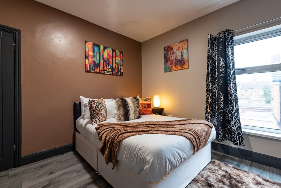 Bed, Bedroom
